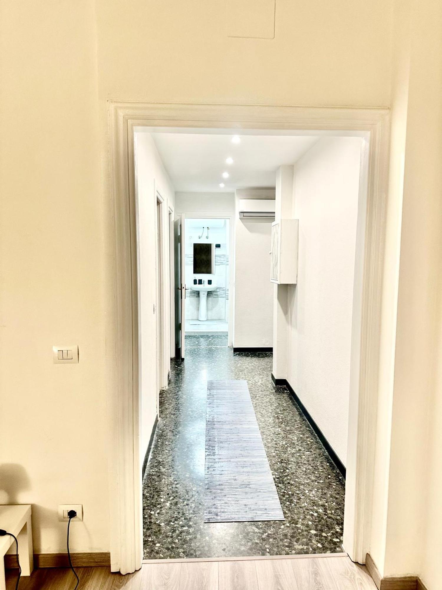 The Center Residence Генуа Екстериор снимка