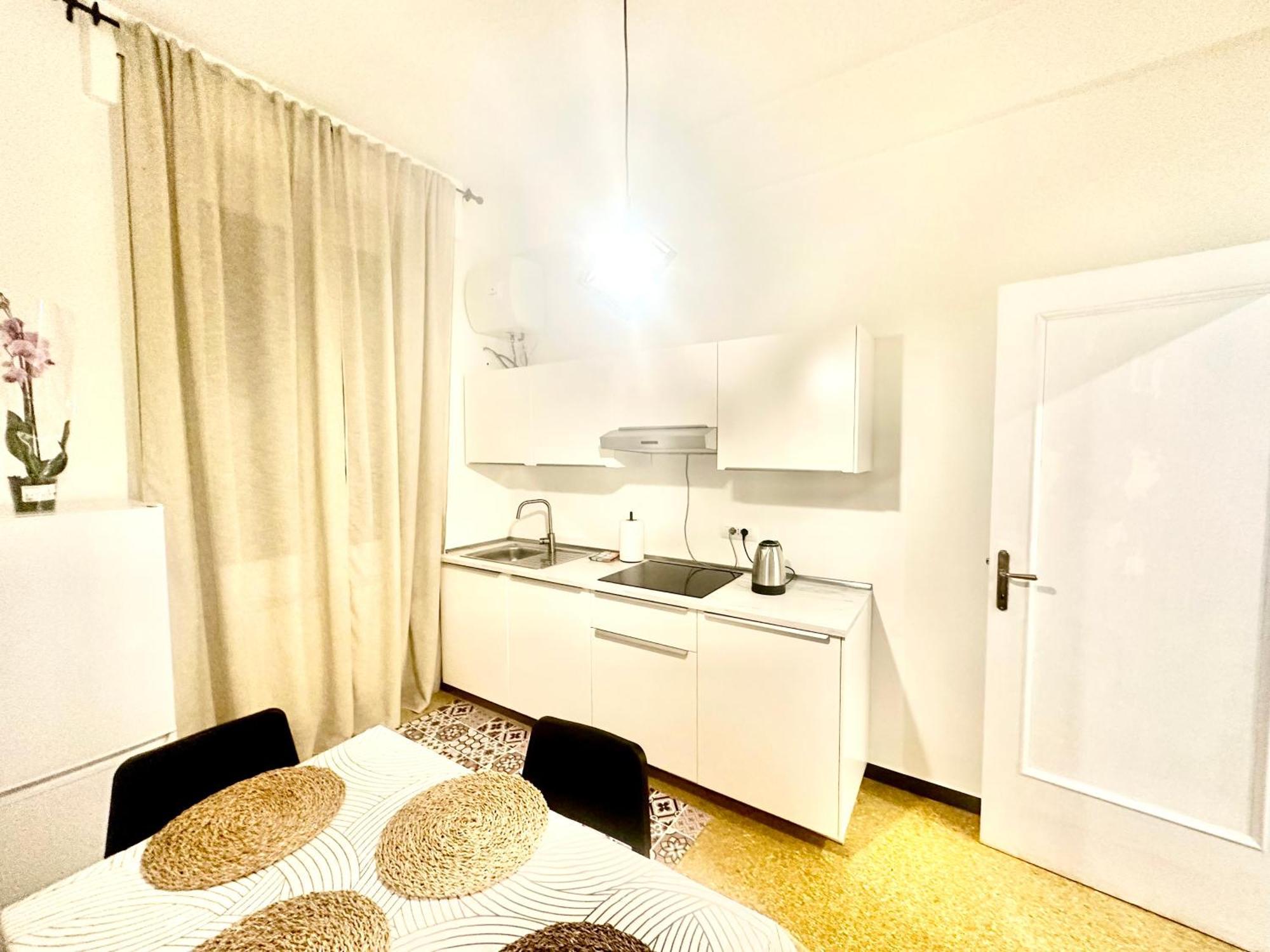 The Center Residence Генуа Екстериор снимка